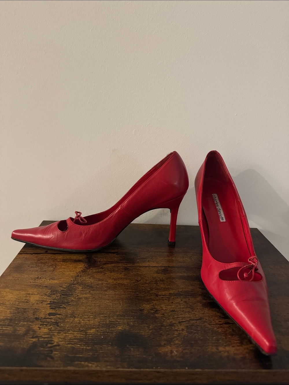 Charles David Red Pointed-Toe Pumps with Front Tie Decoration - Picture 3 of 11